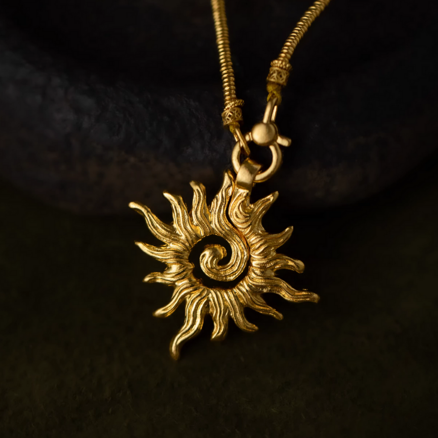 24K Pure Solid 999 Gold Antique Style Sun Pendant Necklace