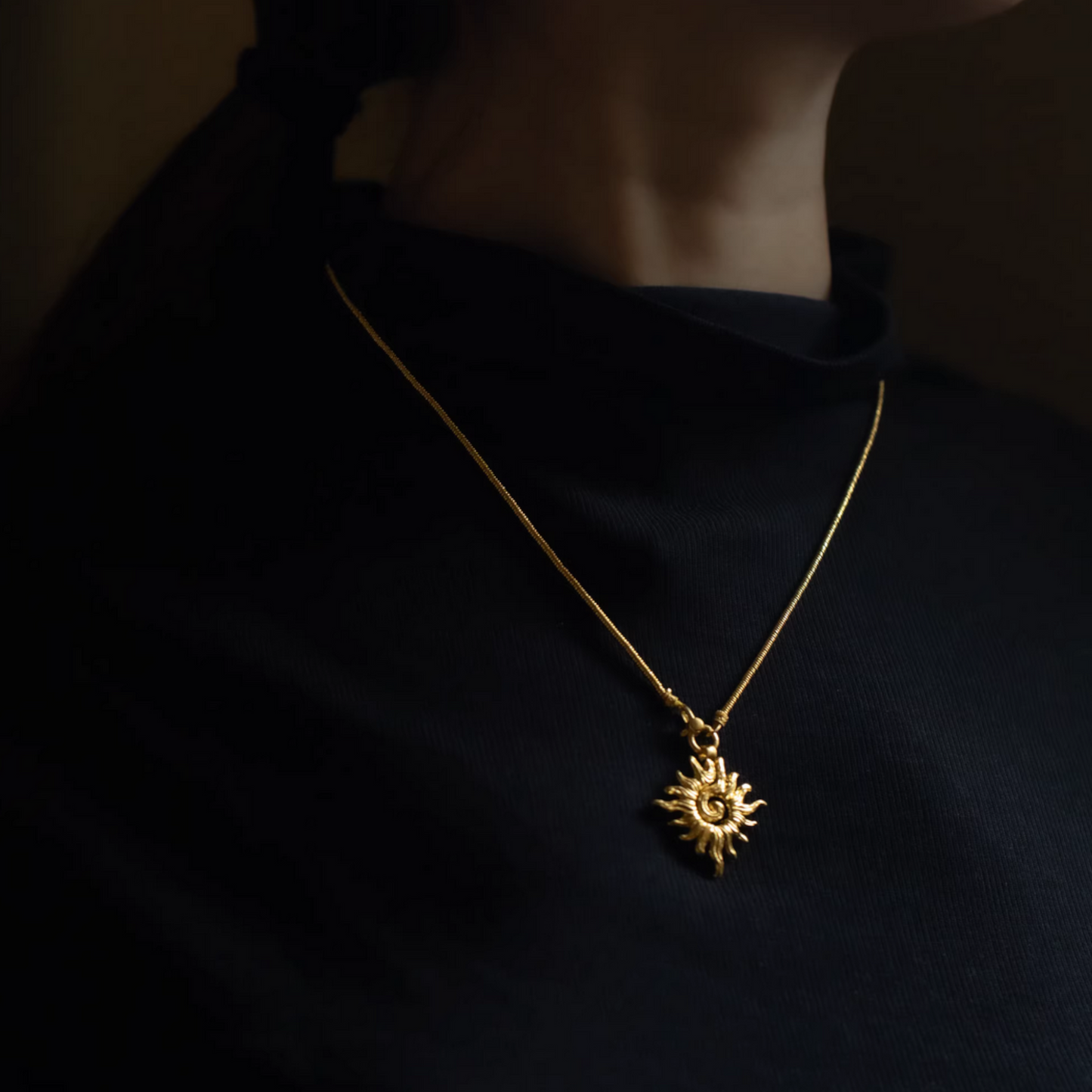 24K Pure Solid 999 Gold Antique Style Sun Pendant Necklace