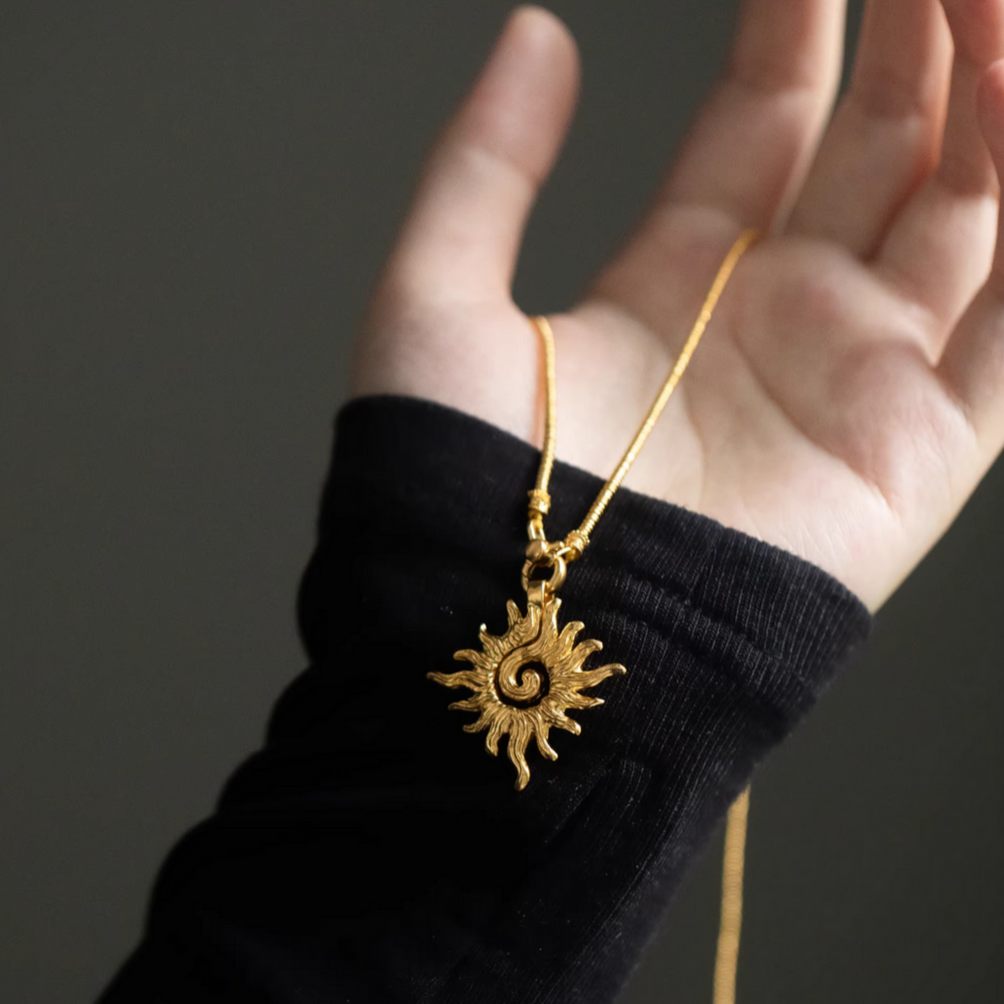 24K Pure Solid 999 Gold Antique Style Sun Pendant Necklace