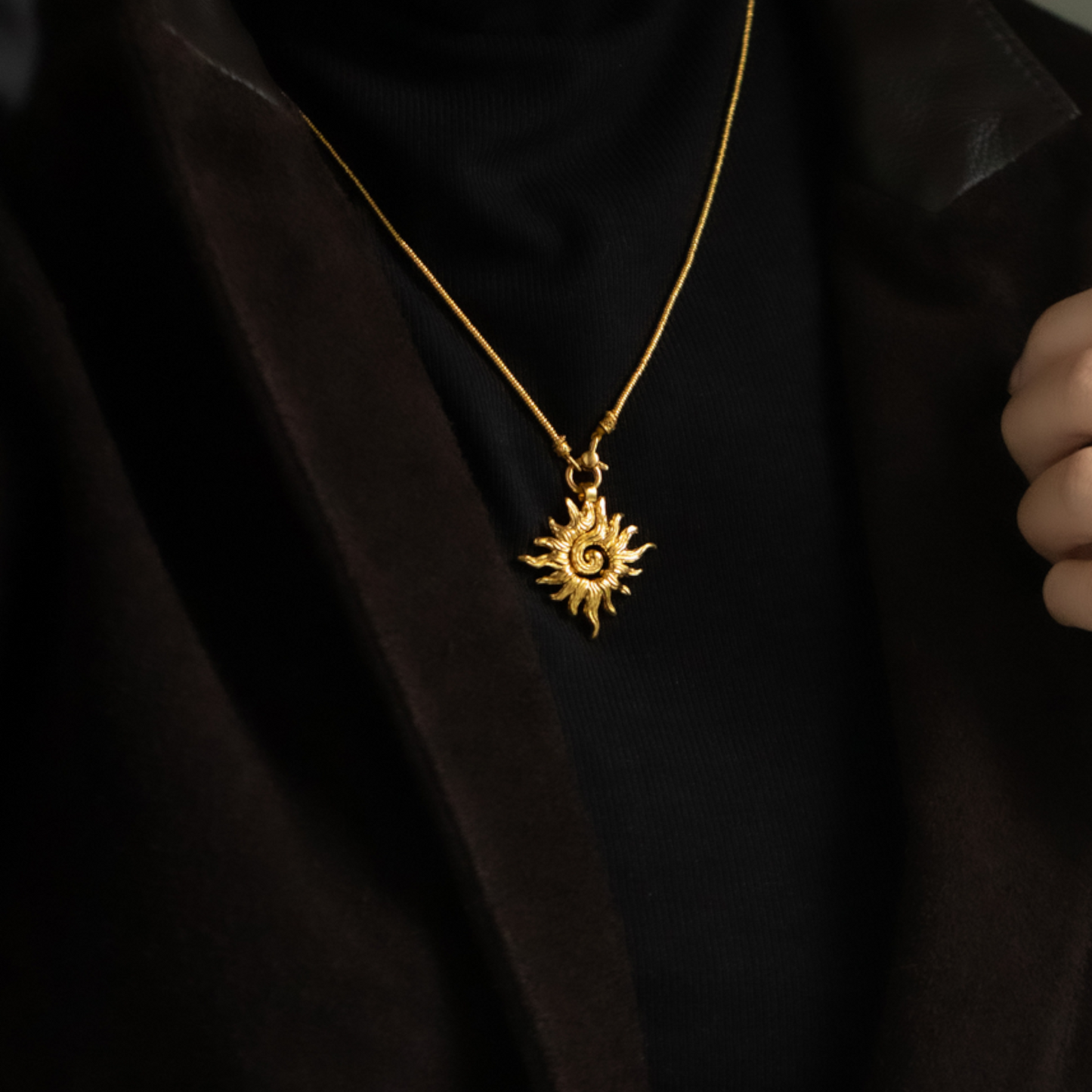 24K Pure Solid 999 Gold Antique Style Sun Pendant Necklace