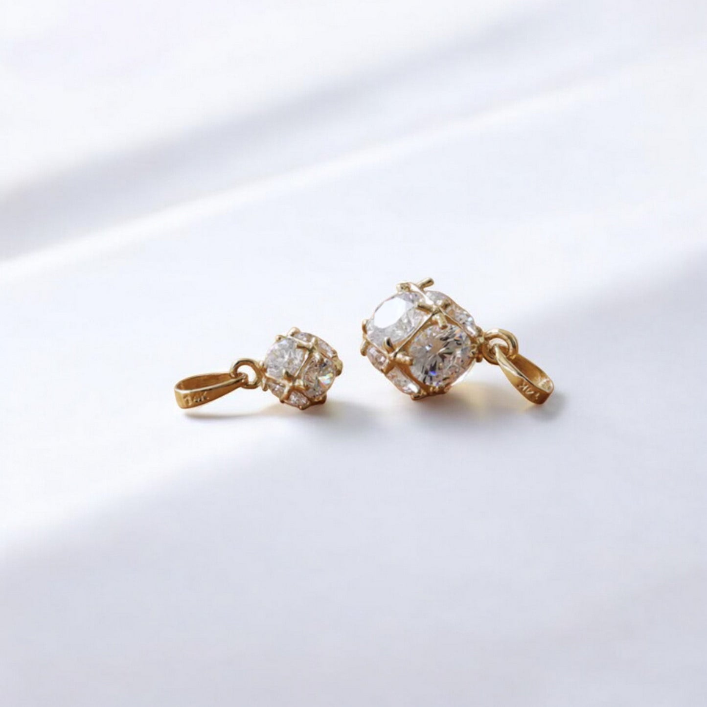 14K Real Gold Claw Rong Baskets Zircon Round Pendant