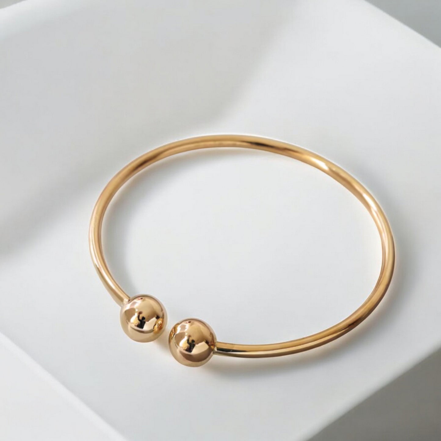 14K Gold Minimal Round Beads Bangle Bracelet