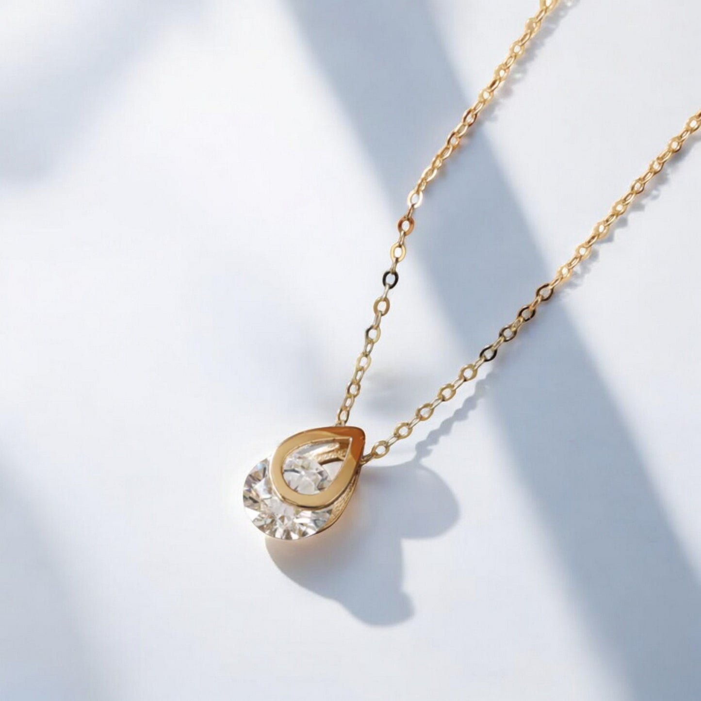 14K Gold Dainty Waterdrop Zircon Pendant