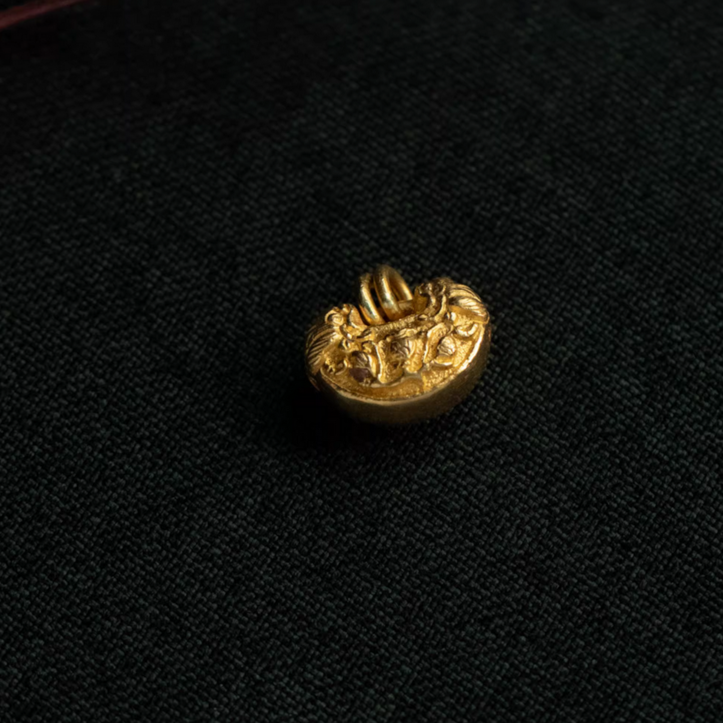 24K 999 Pure Gold Mini D.I.Y Engraved Antique Style Lock Pouch Charm