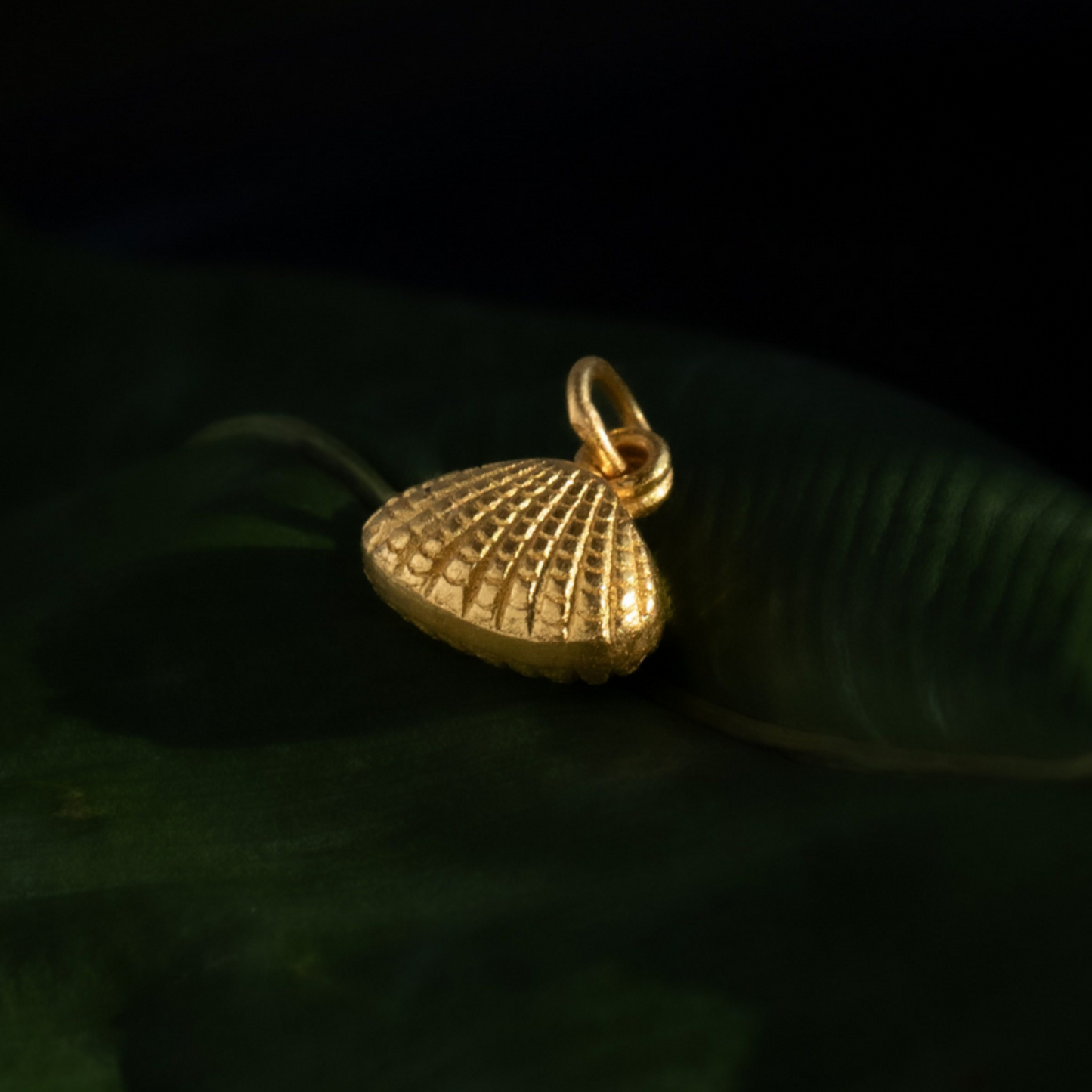 24K 999 Pure Gold Mini D.I.Y Antique-Style Seashell Shell Charm