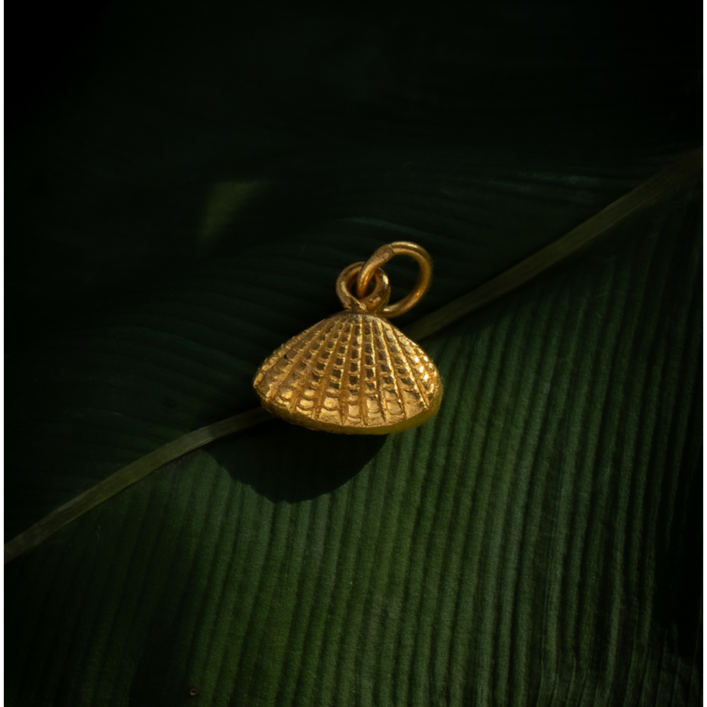24K 999 Pure Gold Mini D.I.Y Antique-Style Seashell Shell Charm