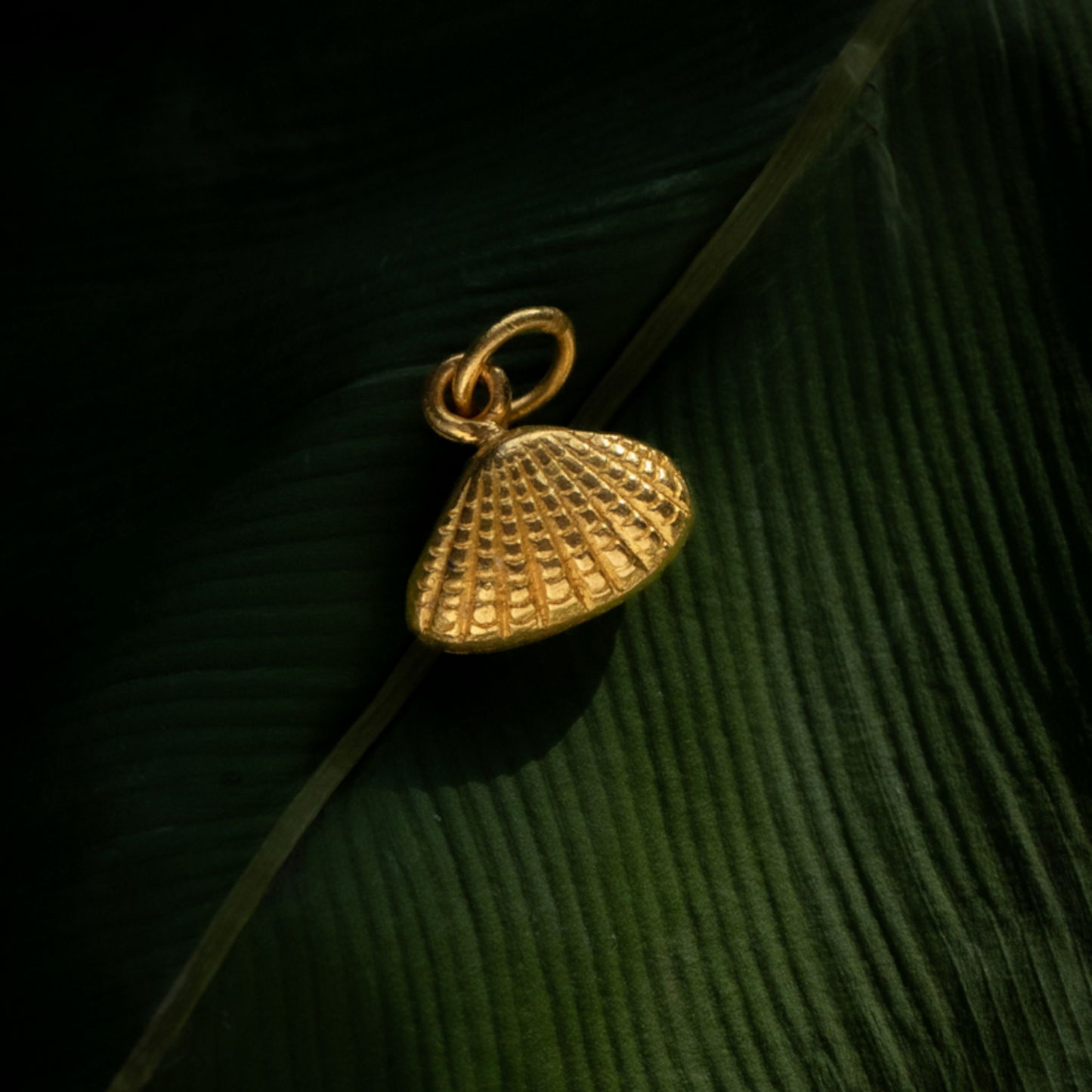 24K 999 Pure Gold Mini D.I.Y Antique-Style Seashell Shell Charm