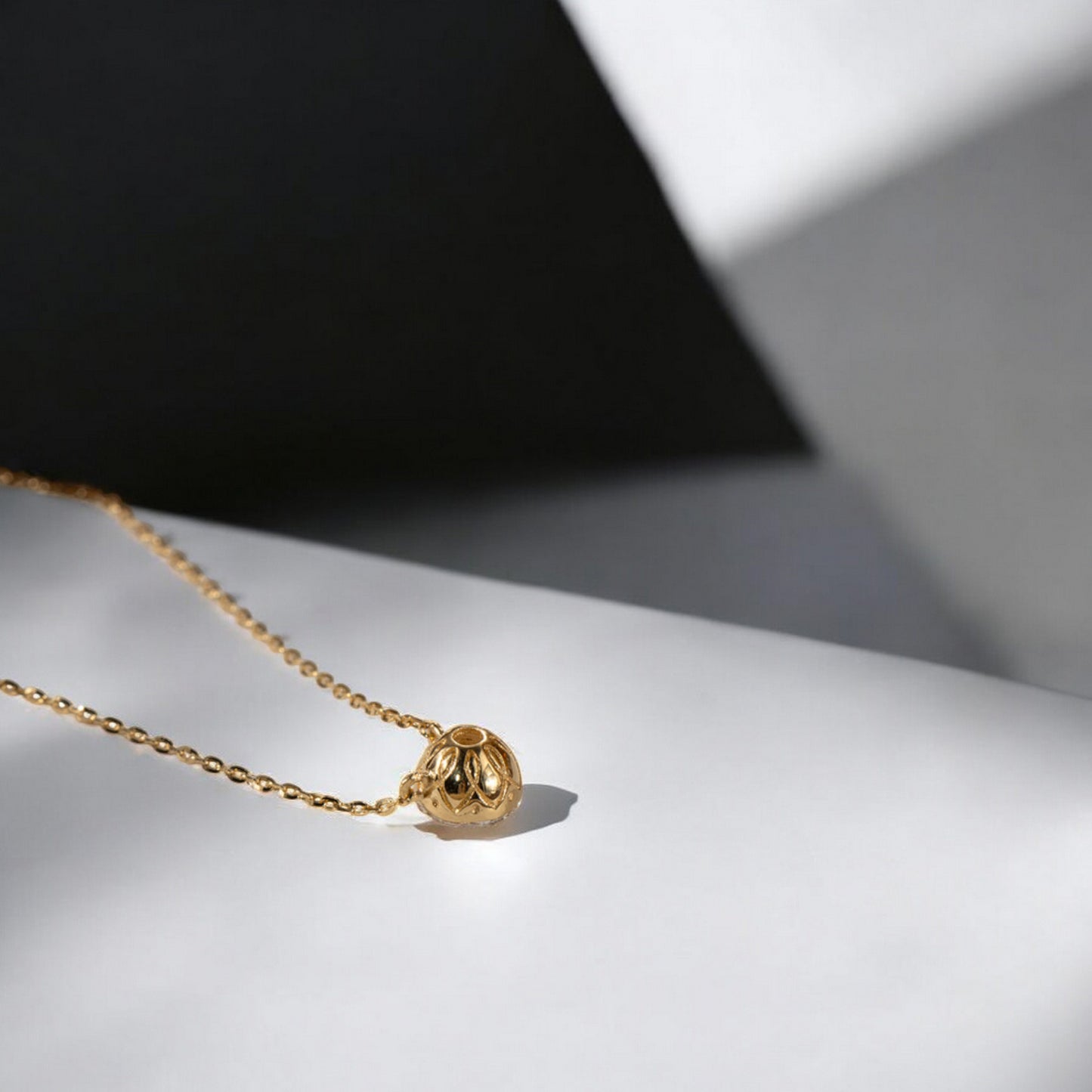 18K Pure Gold Minimal Diamond Prongless Setting Sparkling Pendant Necklace
