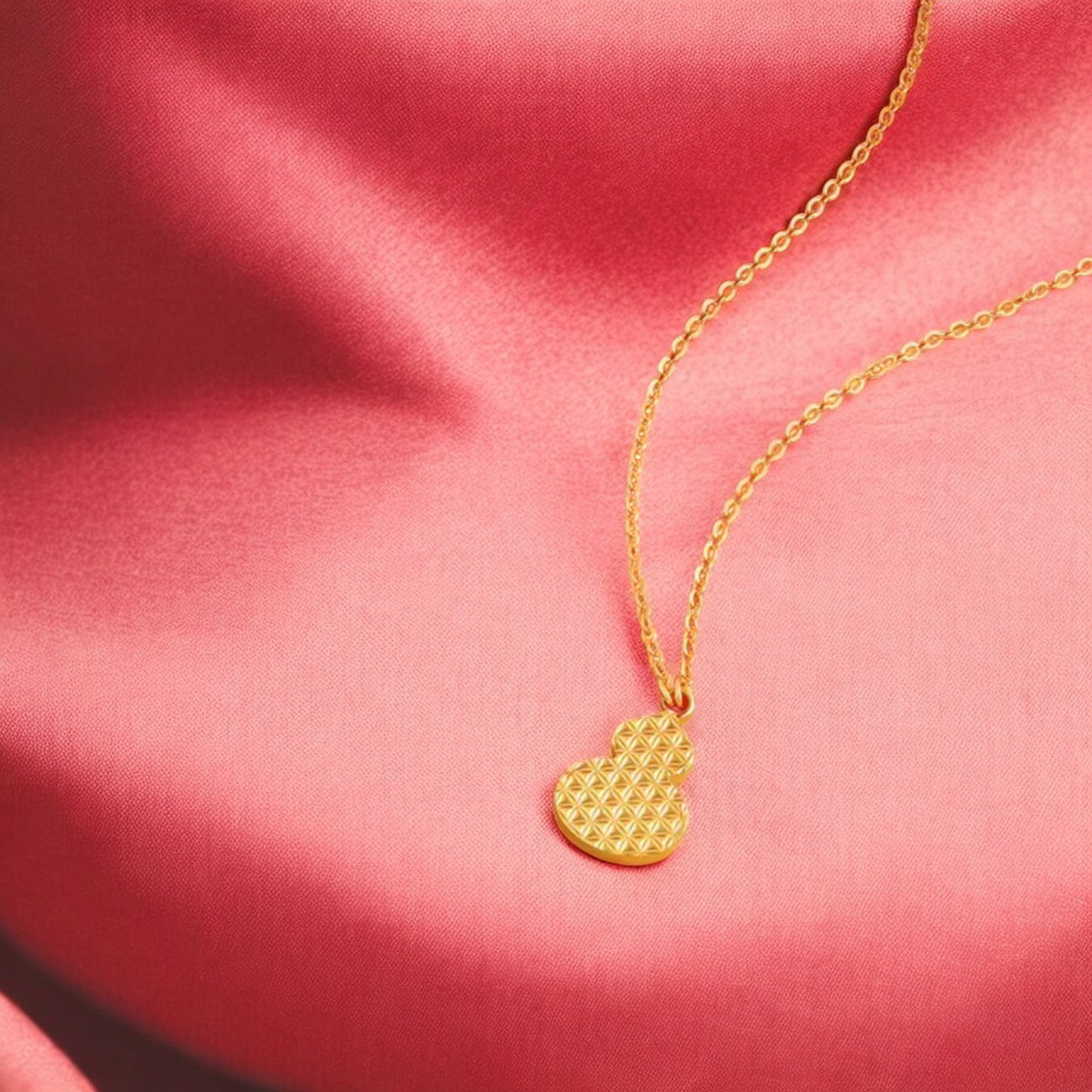 24K 999 5G Gold Lucky Sparkling Gourd Pendant Minimal Necklace