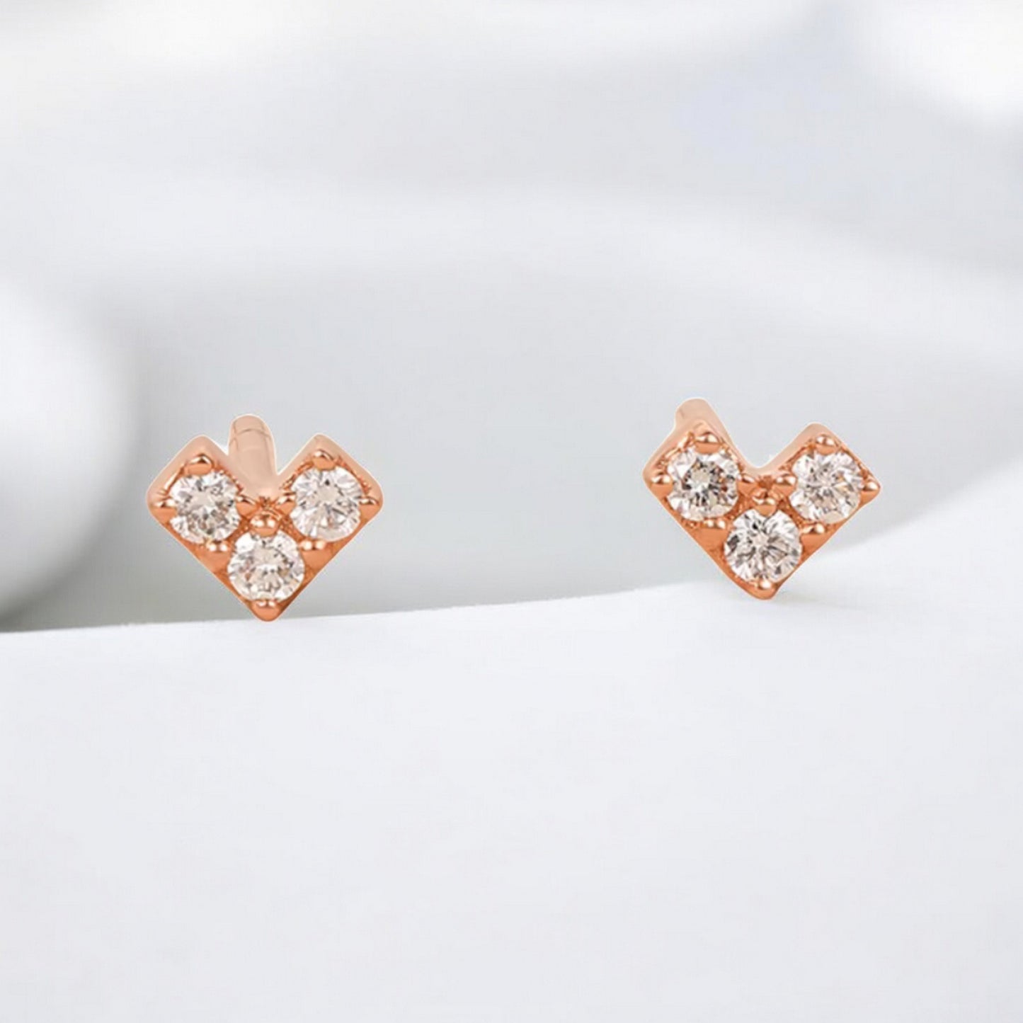 18K Rose Gold Minimal Sparkling Diamond Heart Stud Earrings