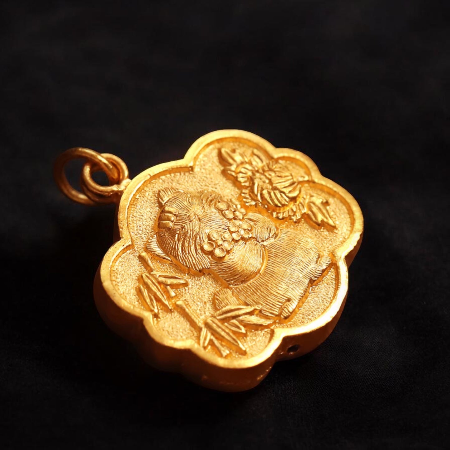 24K 999 Gold Engraved Cat Kitty Double Side Pendant