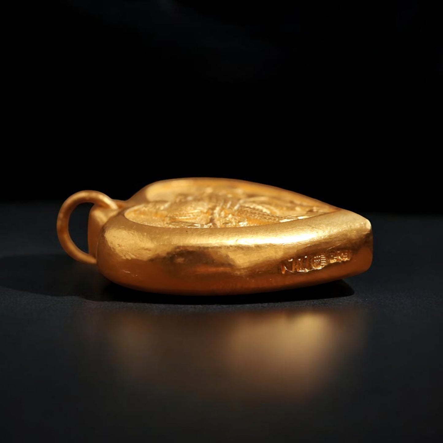 24K 999 Gold Engraved Bird Heart-Shaped Pendant