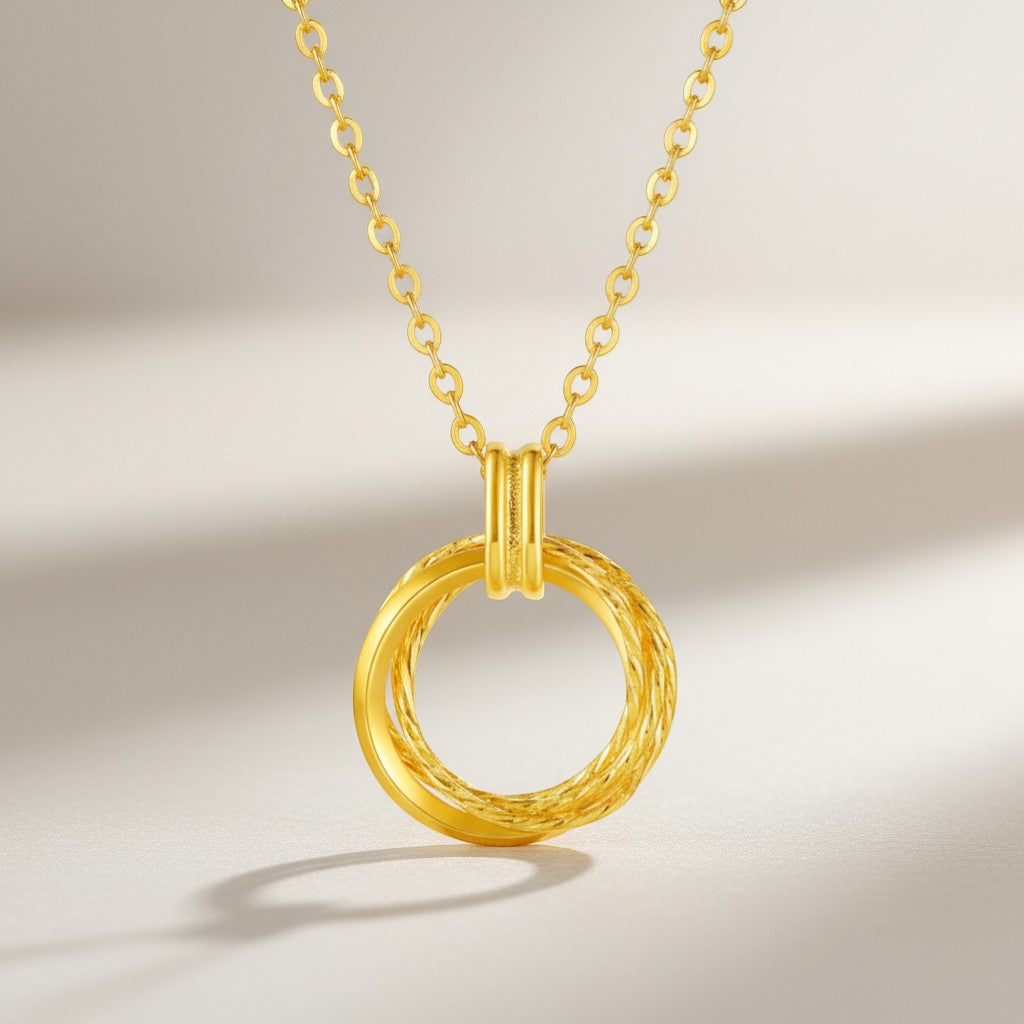 18K Gold Möbius Strip Round Pendant Necklace