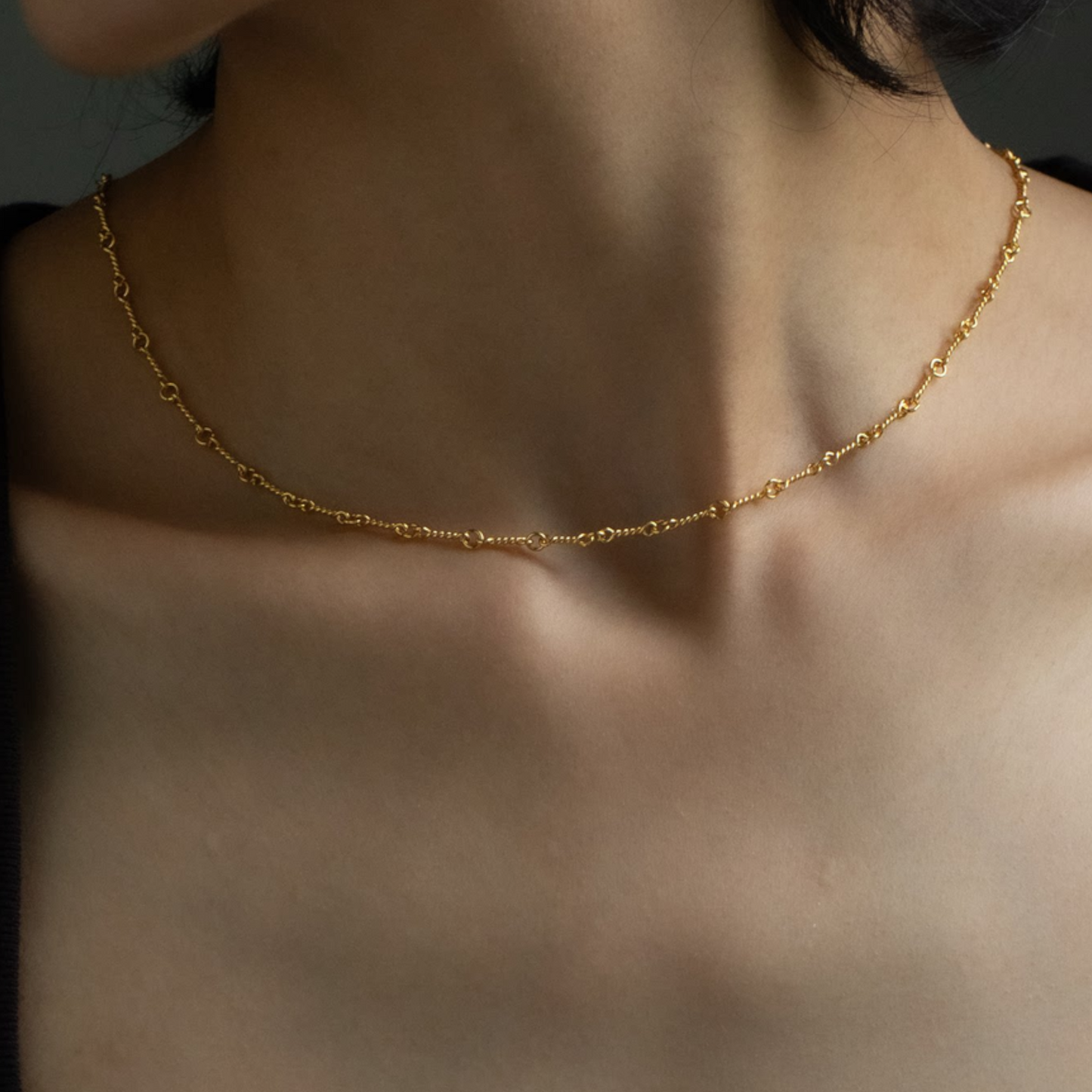 24K Fine 999 Gold Minimal Twisted Chain Cross Horse Pendant Necklace