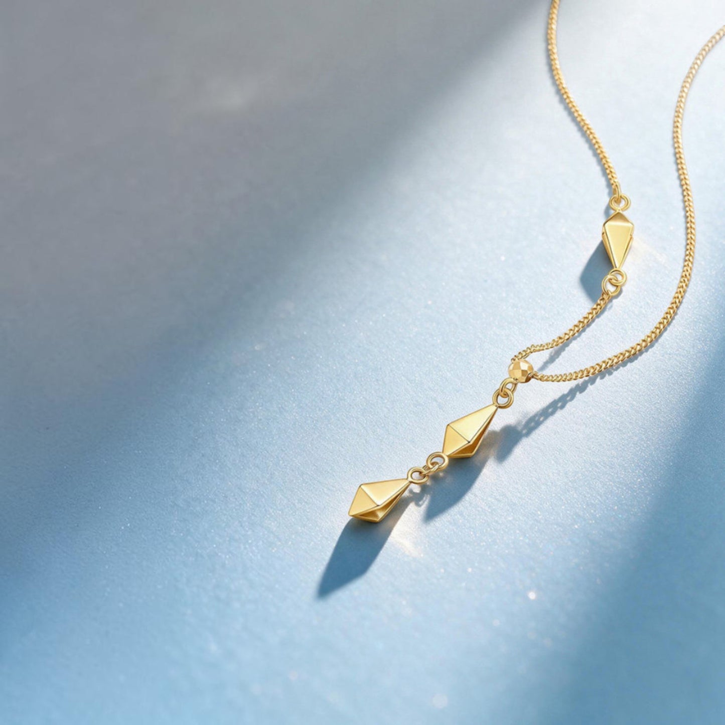18K Gold Diamond-Shaped Tassel Minimalist Versatile Chain Pendant Necklace