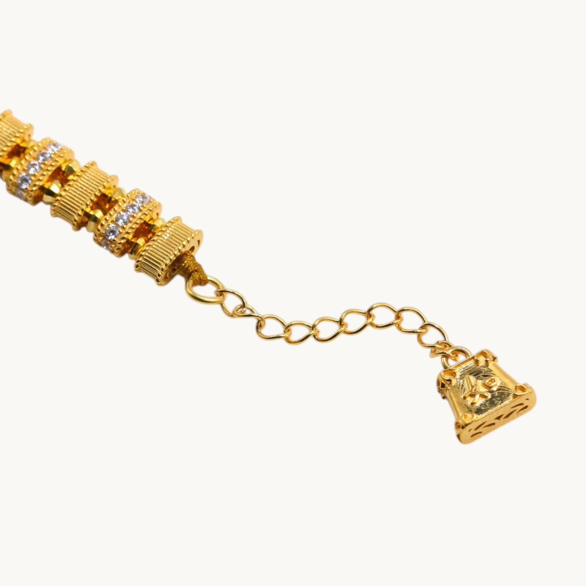 18k Fine Gold Wide Classic Zircon Detail Charm Bracelet