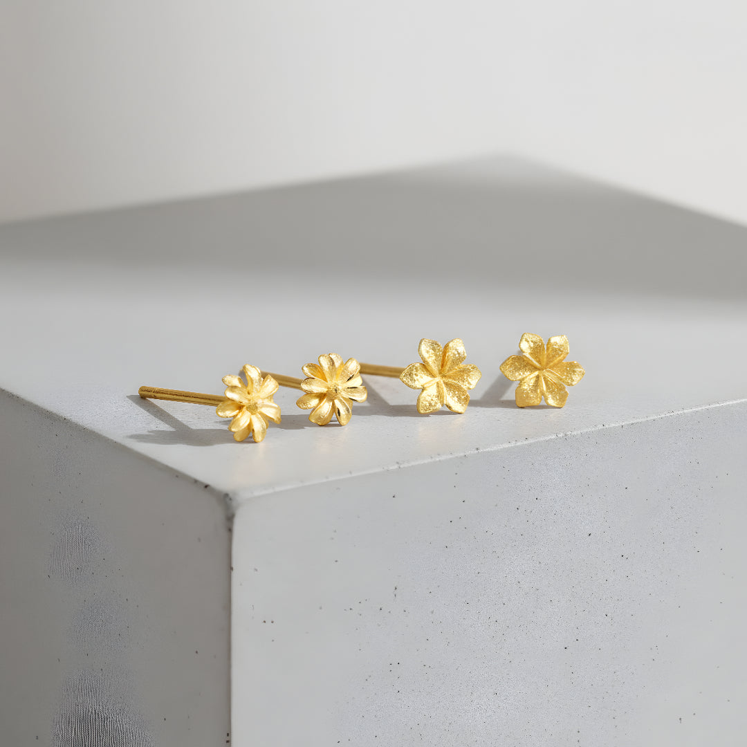 24K Solid 999 Gold Hand-Carved Craft Daisy Flower or Lily Flower Stud Earrings