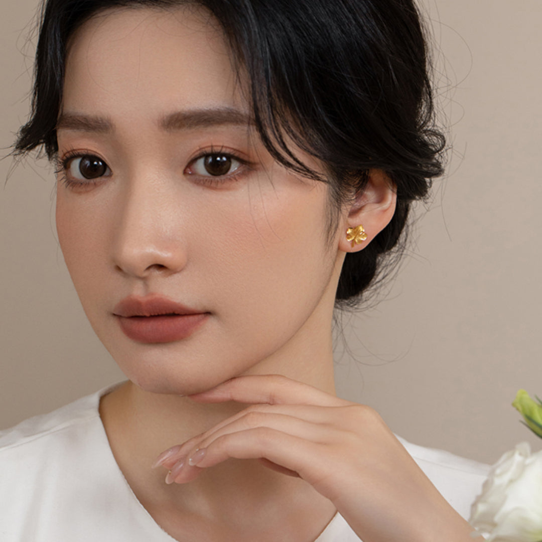 18K Gold Maple Leaf sparkle Stud Earrings