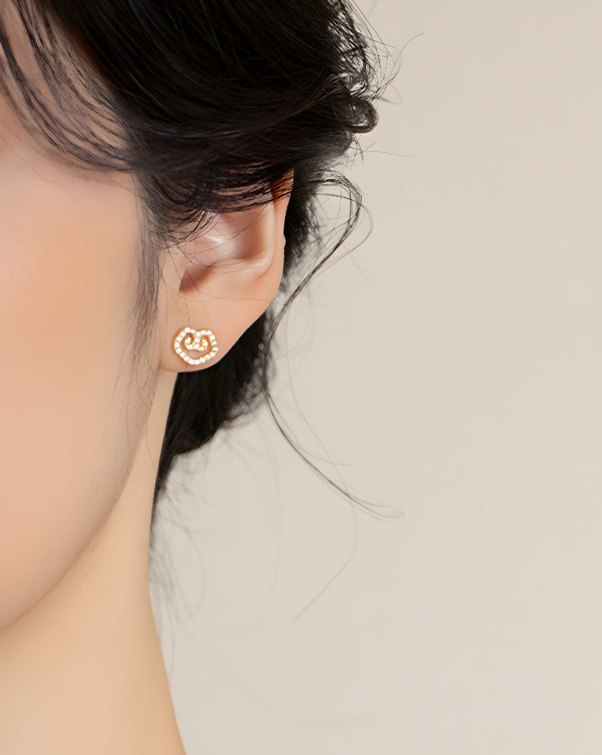 18k Pure Gold Ruyi Lucky Cloud Stud Earrings - Gypsophila Co.