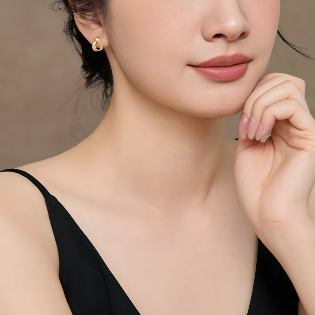 18K Pure Gold Luxury Minimalist style Twist Stud Earrings - Gypsophila Co.