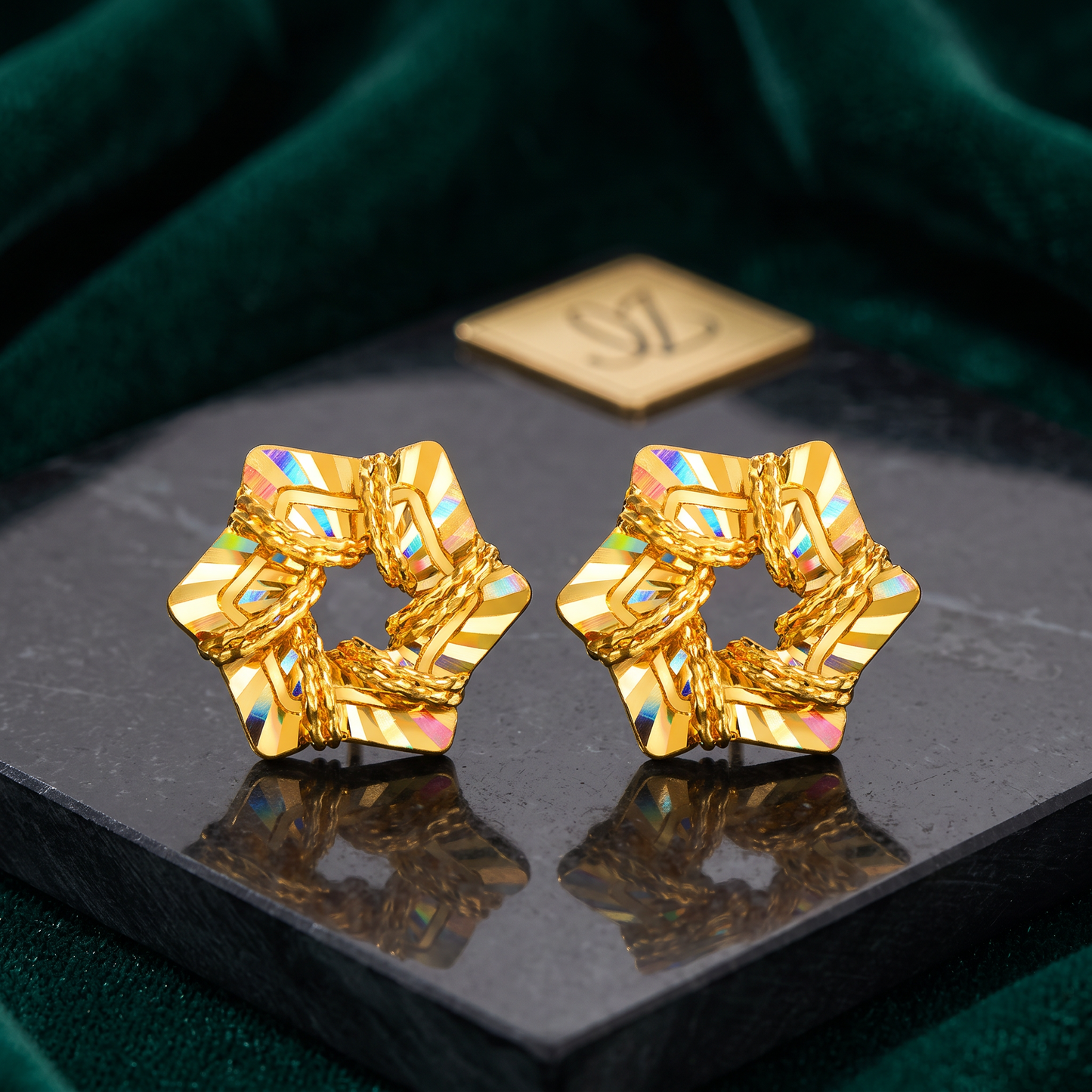 Radiant 24k Star Snowflake 5G Gold Stud Earrings