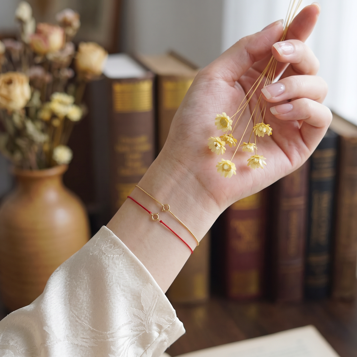 18k Gold Mini Beads Minimal Style Diamond Charm Bracelet