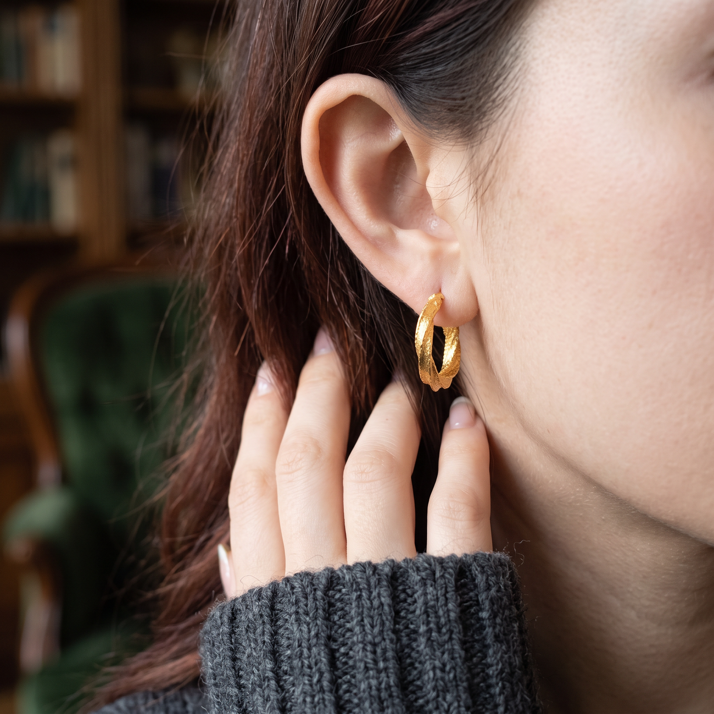 24K 999 Pure Gold Twisted Möbius Hoop Earrings
