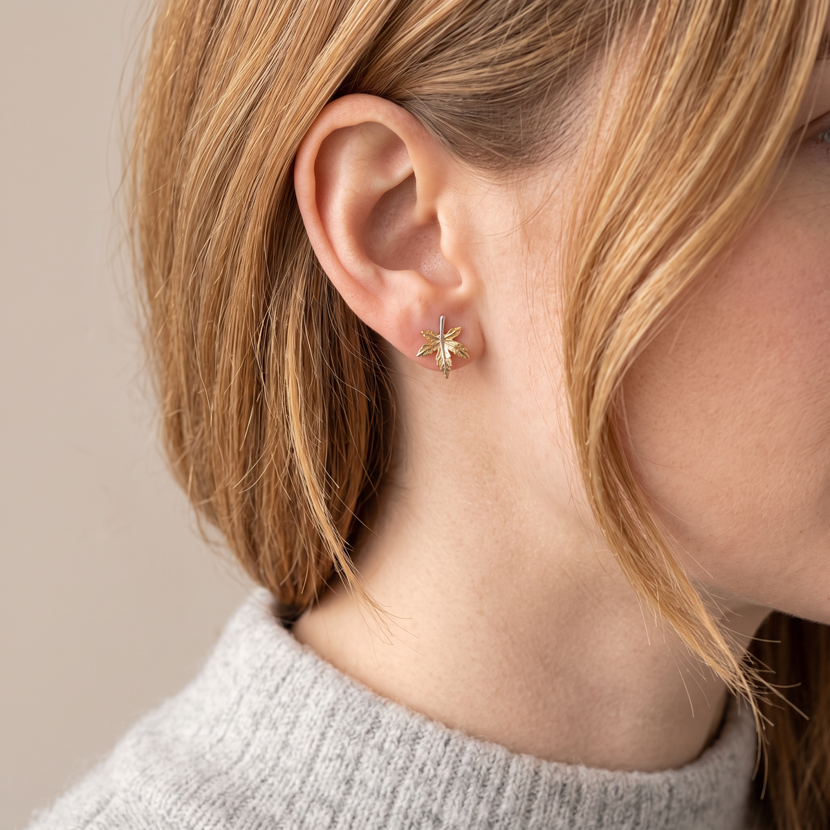 18K Gold Maple Leaf Autumn Elegant Stud Earrings Sparkling Sanblasted Finish Gift