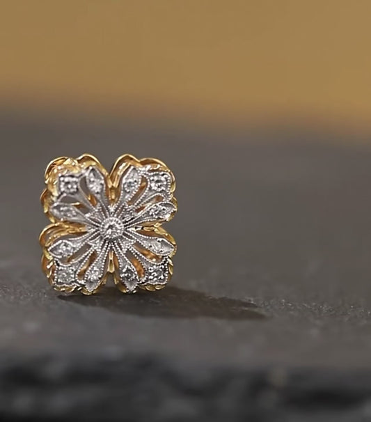 18K Gold Diamond Four-Leaf Lucky Clover Elegant Clasp Pendant