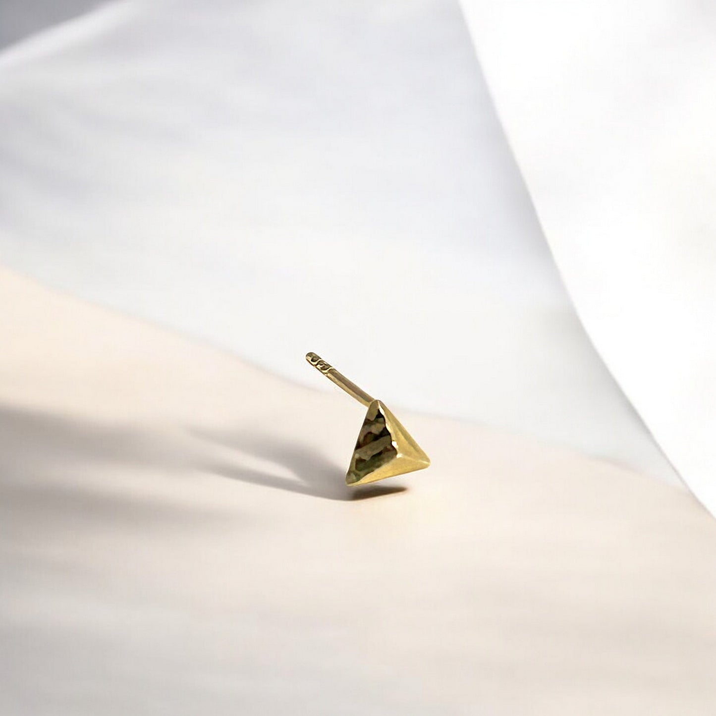 14K Pure Gold Minimal Style Mini Pyramid Stud Earrings